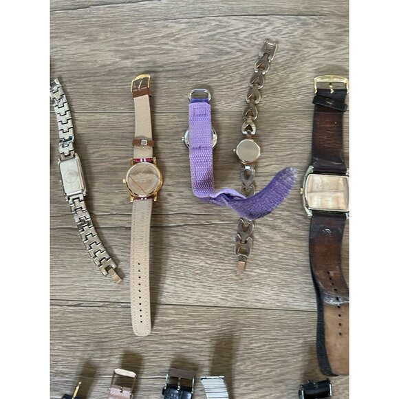 Watch Lot Of 25 Watches Womens Mens For Parts Or Repair Only Not Working AS IS main image 8